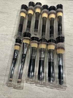 12 it cosmetics Brush Bundle